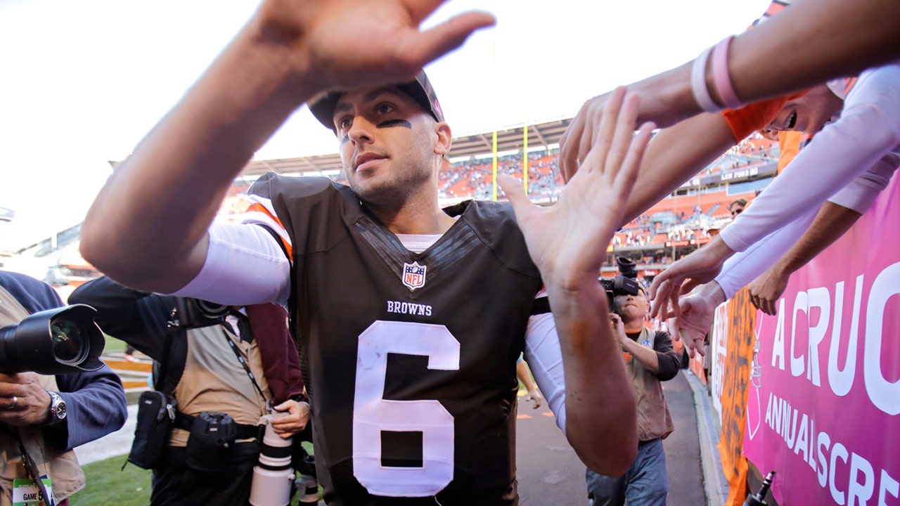 Hoyer gets first word in public negotiation with Browns
